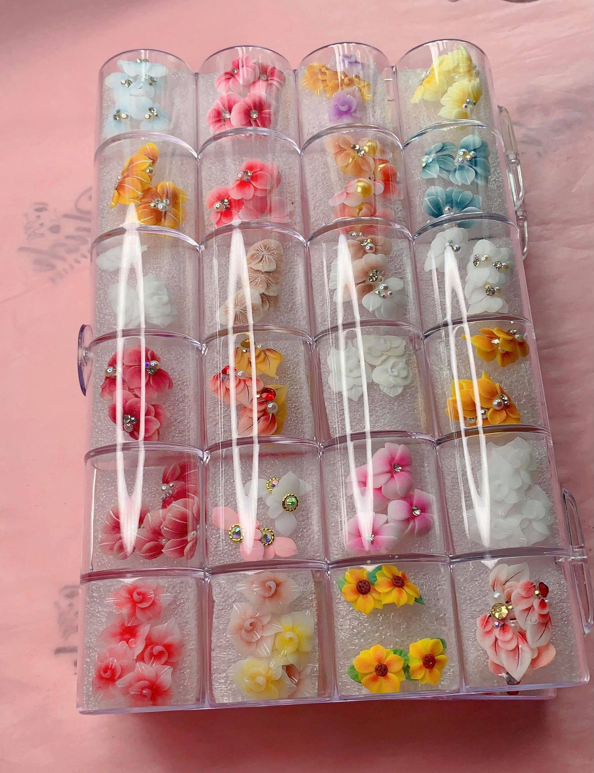 1 Box 3D Acrylic Flowers/100 Flowers