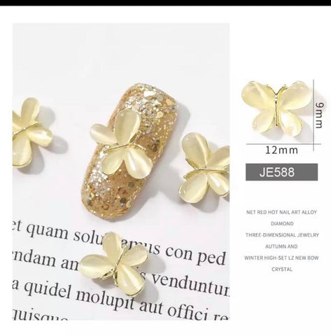 2PCS NAIL CHARM BUTTERFLY JE588