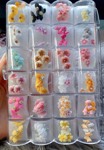 1 Box 3D Acrylic Flowers/100 Flowers