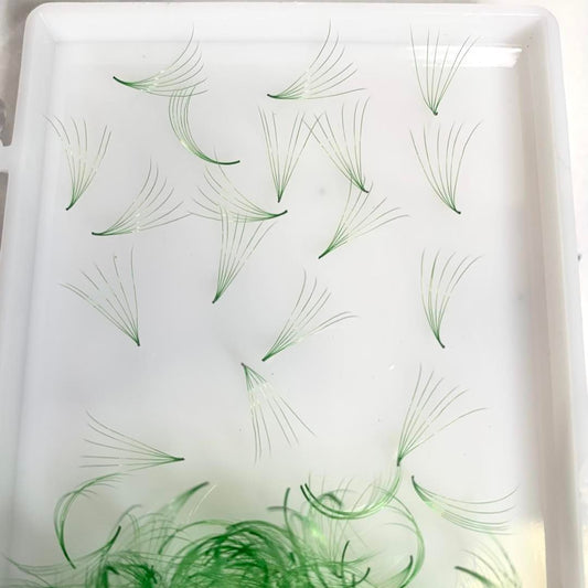 COLOUR LOOSE PRO-MADE FANS/ GREEN
