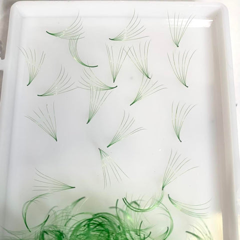 COLOUR LOOSE PRO-MADE FANS/ GREEN