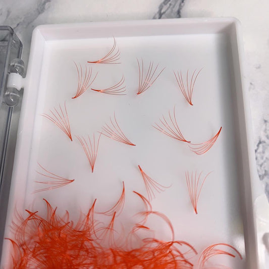 COLOUR LOOSE PRO-MADE FANS/ RED
