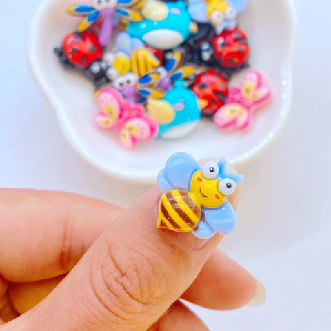 5PCS MINI BEE CHARMS